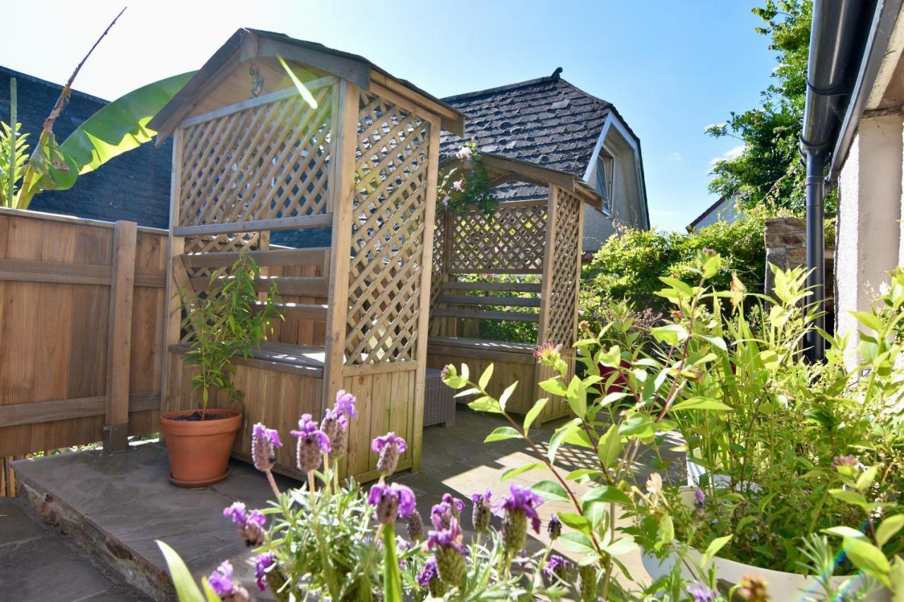 Spacious Cottage In The Village Of Wembury Exterior foto